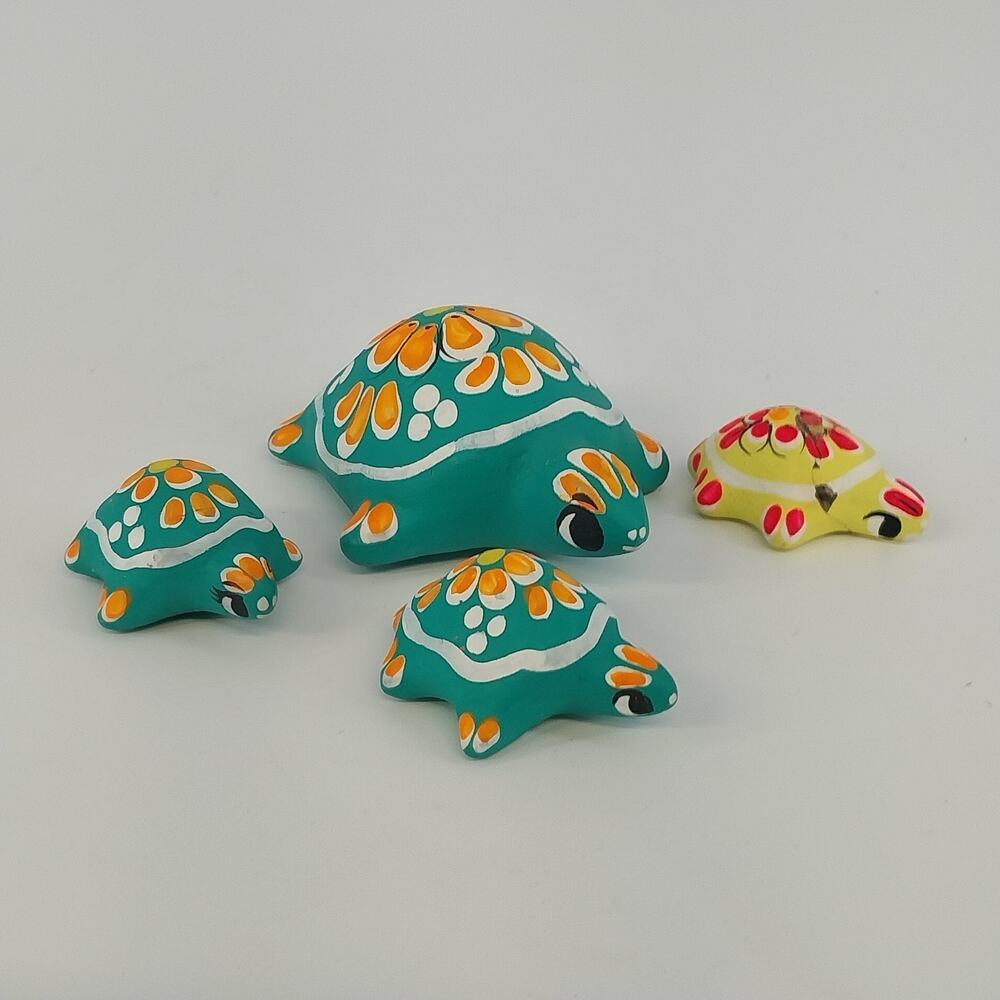Mexican Folk Art Hand Painted Terracotta Clay Turtle Decor Figurines 4 Pc Vtg